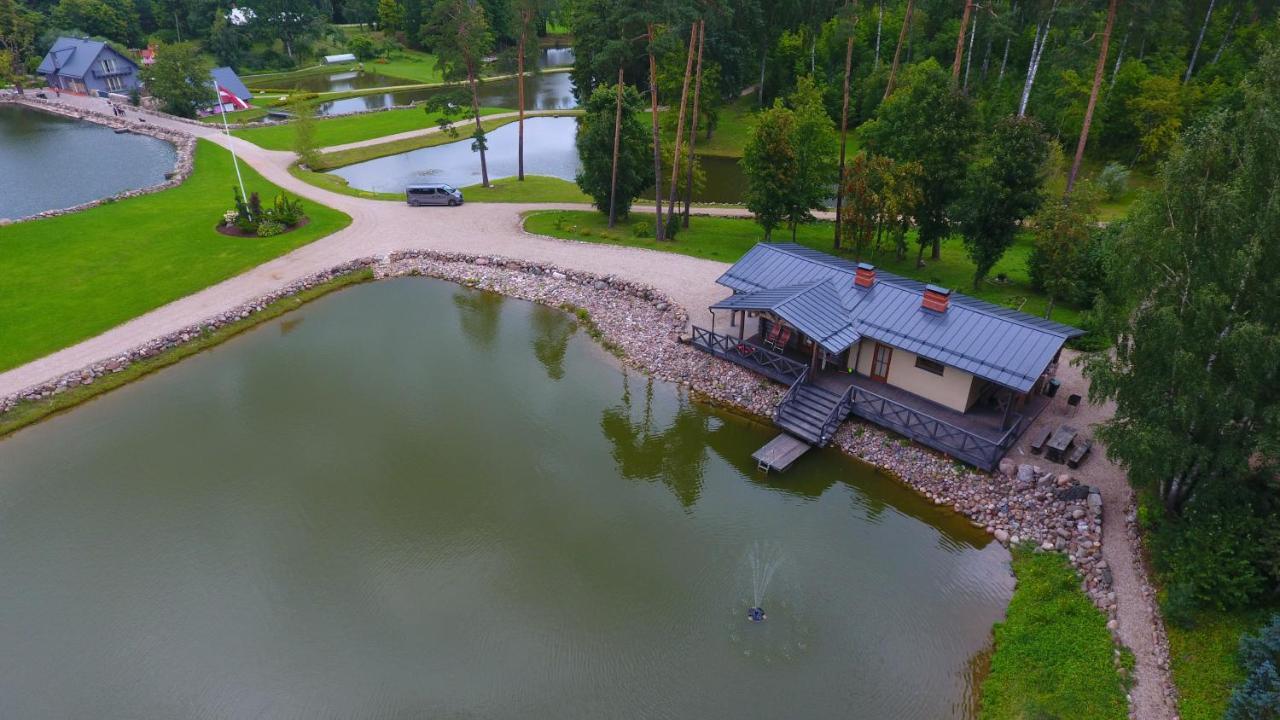 Dzirnavas Pirtsmaja Villa Cesvaine Exterior photo